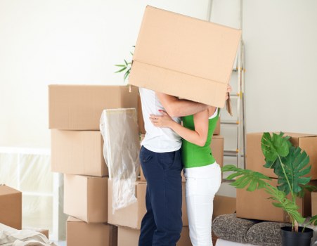 Local movers managing access and parking for a Maidavale property