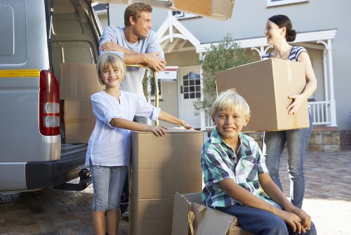 Local Maidavale storage access suited to moving and business needs